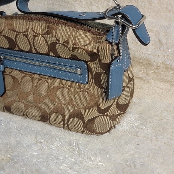 Coach Signature Bundle| CrossBody,Baguette and  Wallet in Excellent condition - Picture 11 of 17